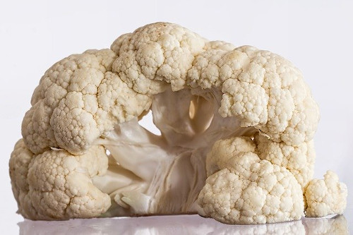 Foods that cause flatulence: Image of cauliflower.