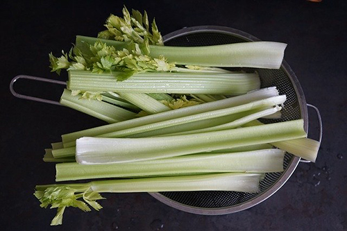 Raw-foods diet benefits for the skin: Image of celery