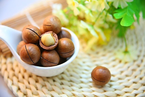 Heart healthy fruits: Image of macadamia nuts.
