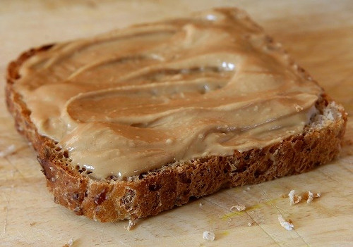 List of food allergies: Image of peanut butter sandwich.