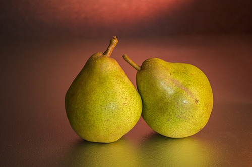 Two pears on the table