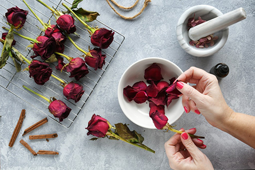 rose medicinal uses with dried herbs
