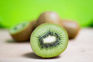 Kiwi Health Benefits: increases resistance and prevents anemia 4
