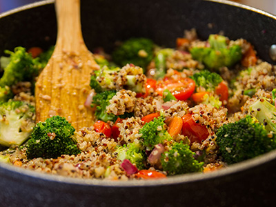 Stir-fry with quinoa and vegetables